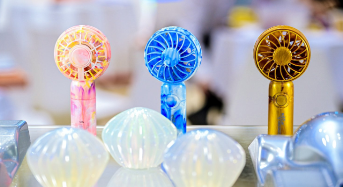 2025年1-11月：我国塑料制品累计进出口金额均呈同比下降态势